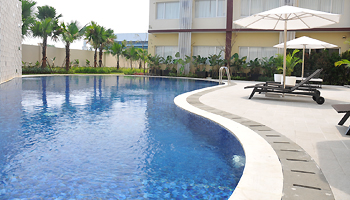 スイミングプール